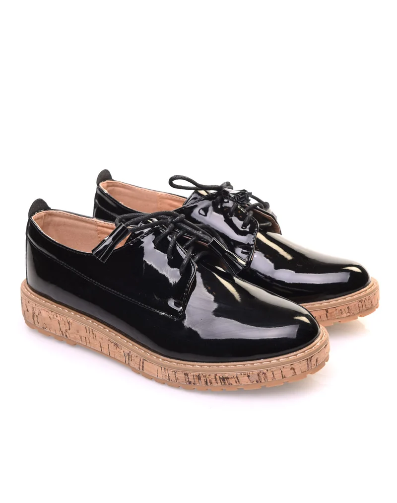 Derbies noires vernies à talon compensé