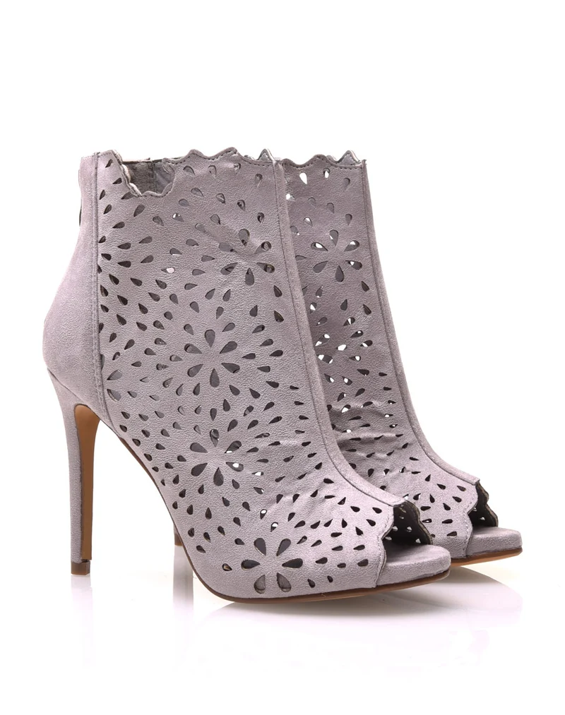 Bottines à talons grises ajourées en suédine