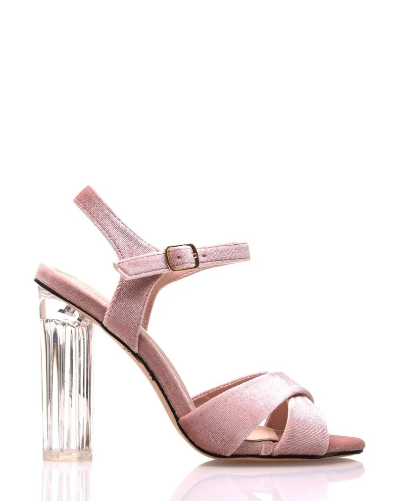 Sandales roses en velours à talons transparents