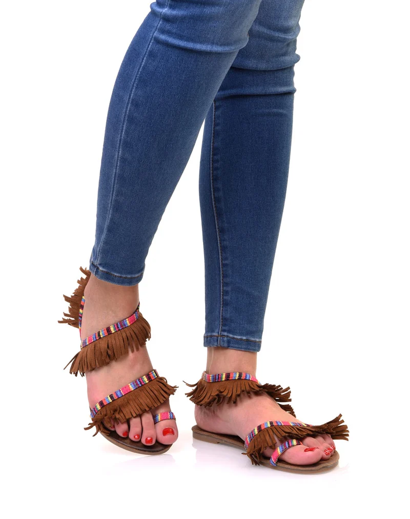 Nu-pieds camel à franges