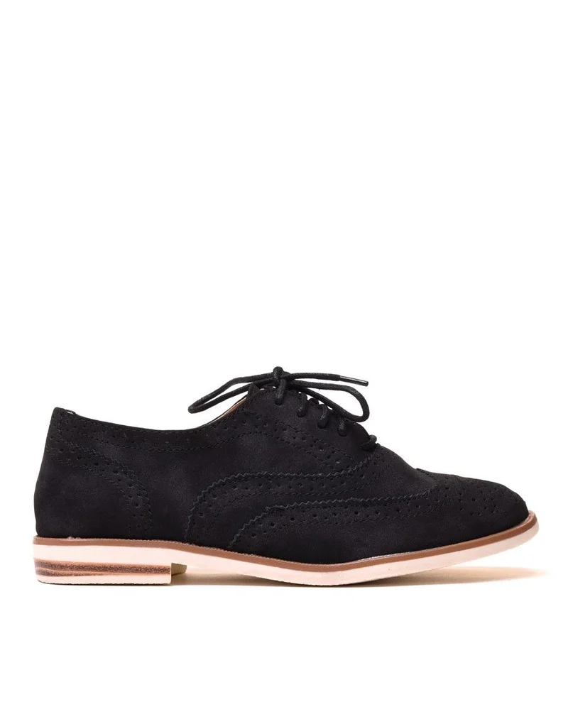 Derbies noires en suédine à lacets