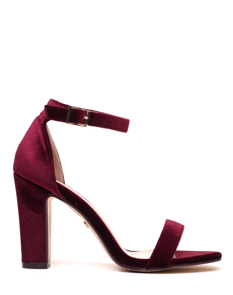 Sandales en velours bordeaux à talons