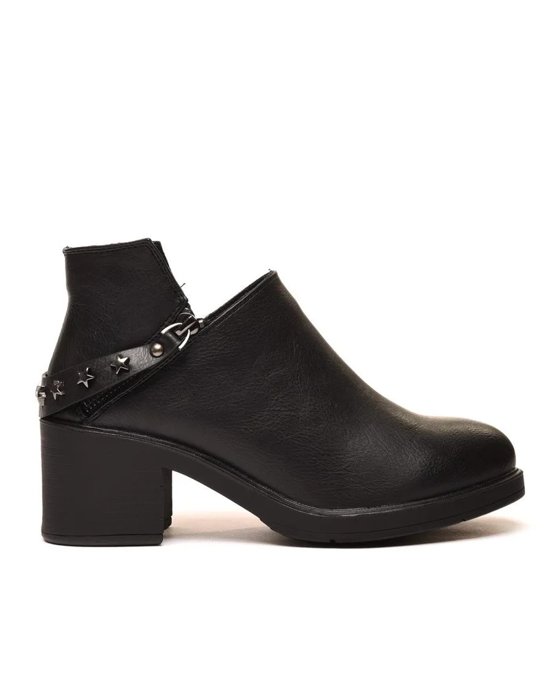Bottines noires basses ajourées par fermetures éclairs