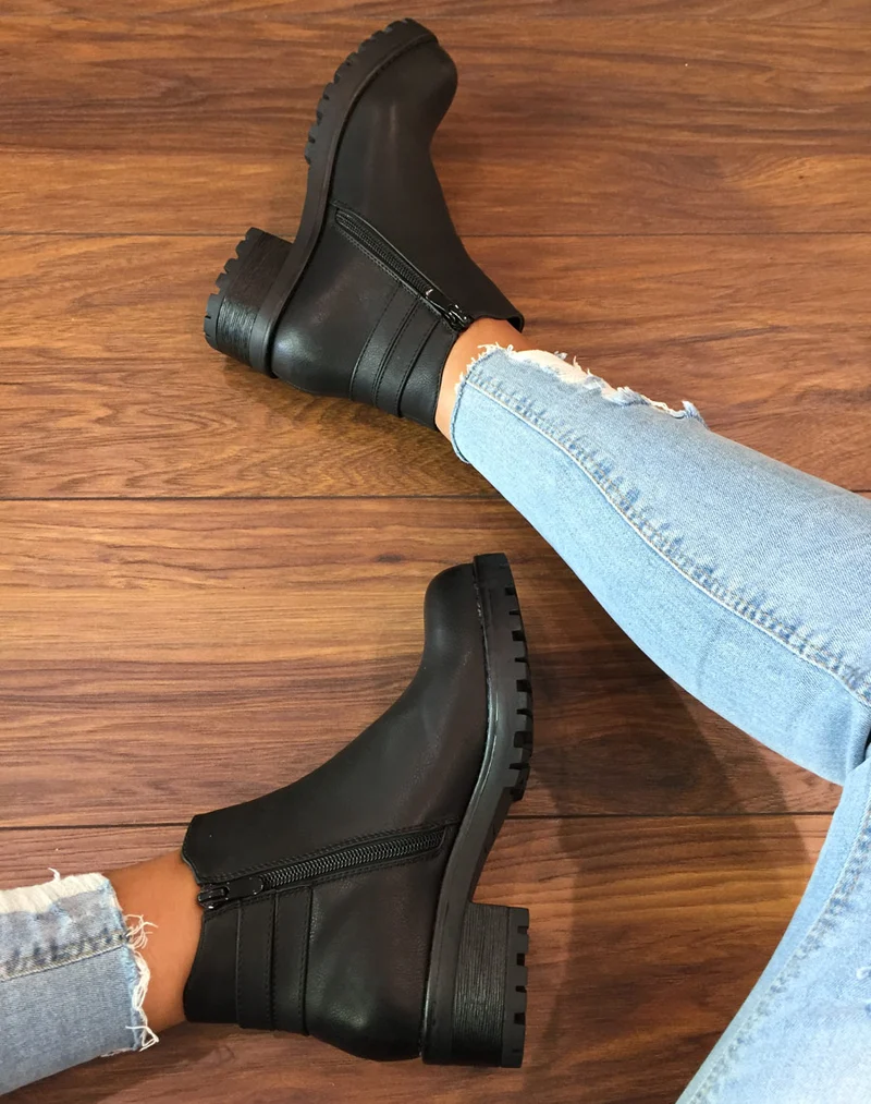 Bottines plates noires avec élastique