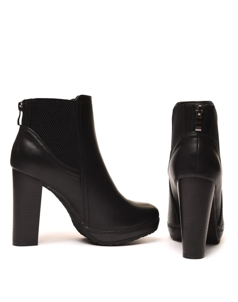 Bottines noires à talons avec élastiques