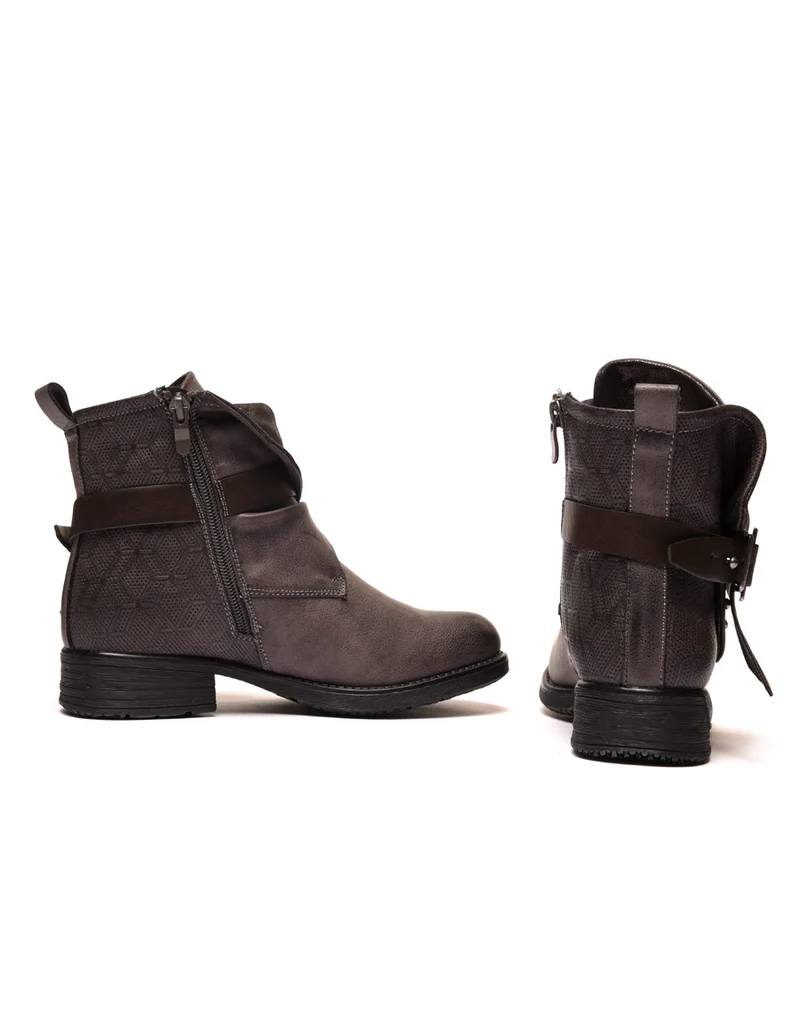 Bottines plates grises à sangle et rabats