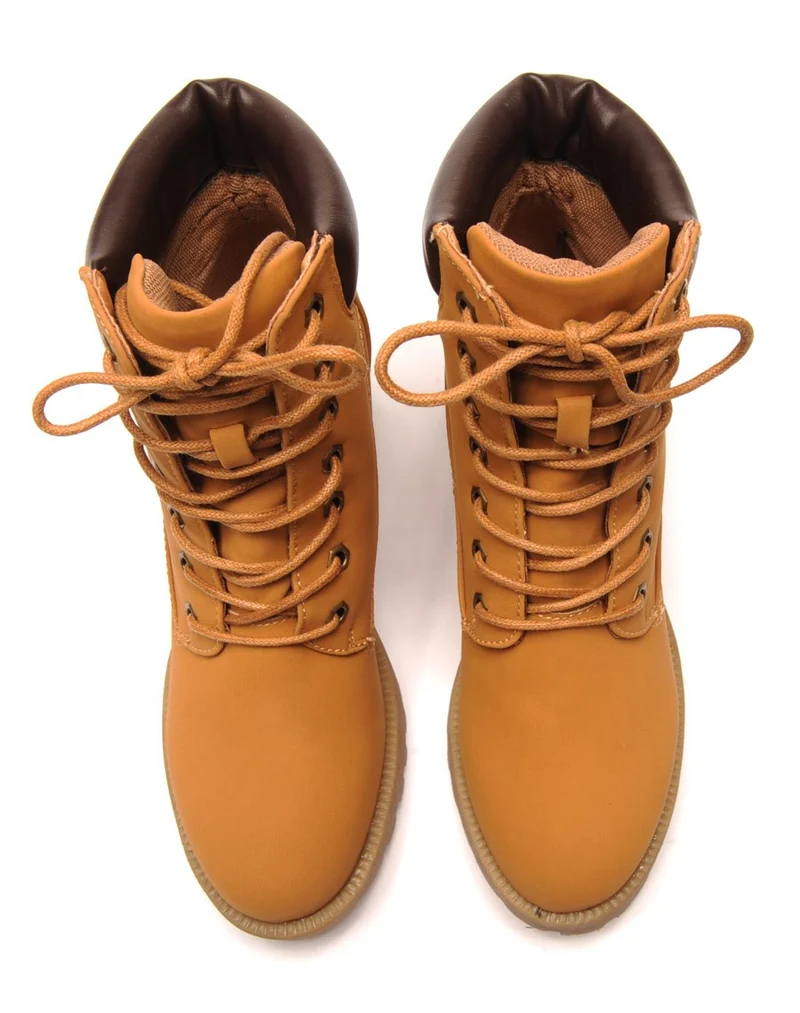 Bottines camel talons à lacets