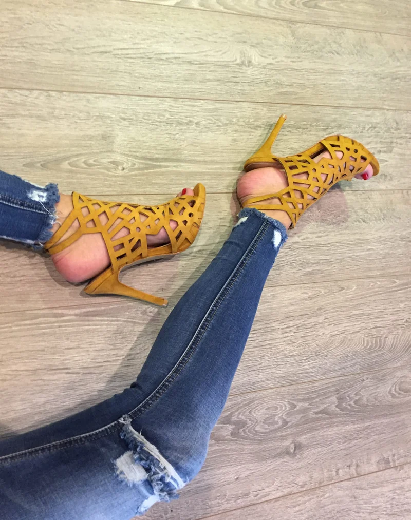 Sandales jaune moutarde à talons
