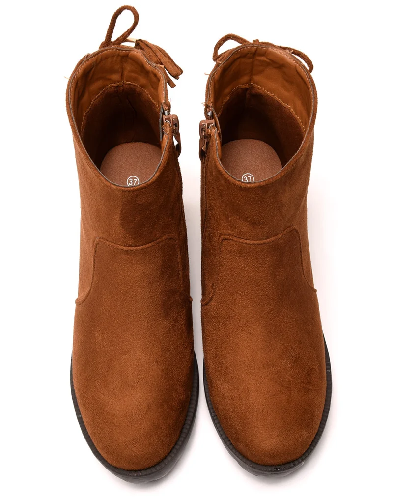 Bottines en suédine camel à semelles crantées