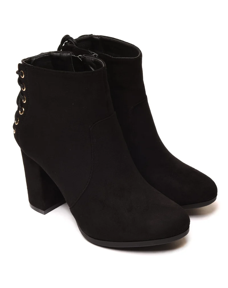 Bottines noires en suédine à lacets façon corset