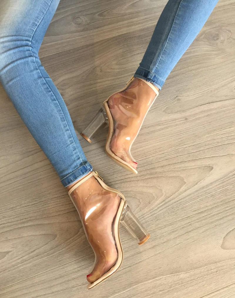 Bottines transparentes nudes à talon transparent rond