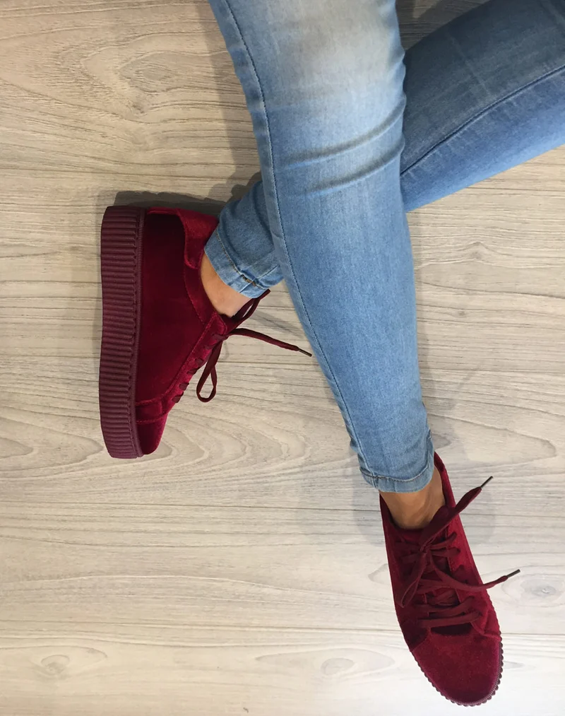 Baskets basses bordeaux en velours
