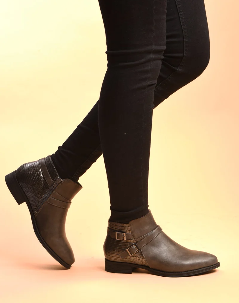 Bottines plates grises bi matières avec fines lanières