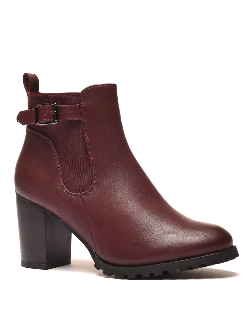 Bottines bordeaux à talons avec élastique et fine lanière