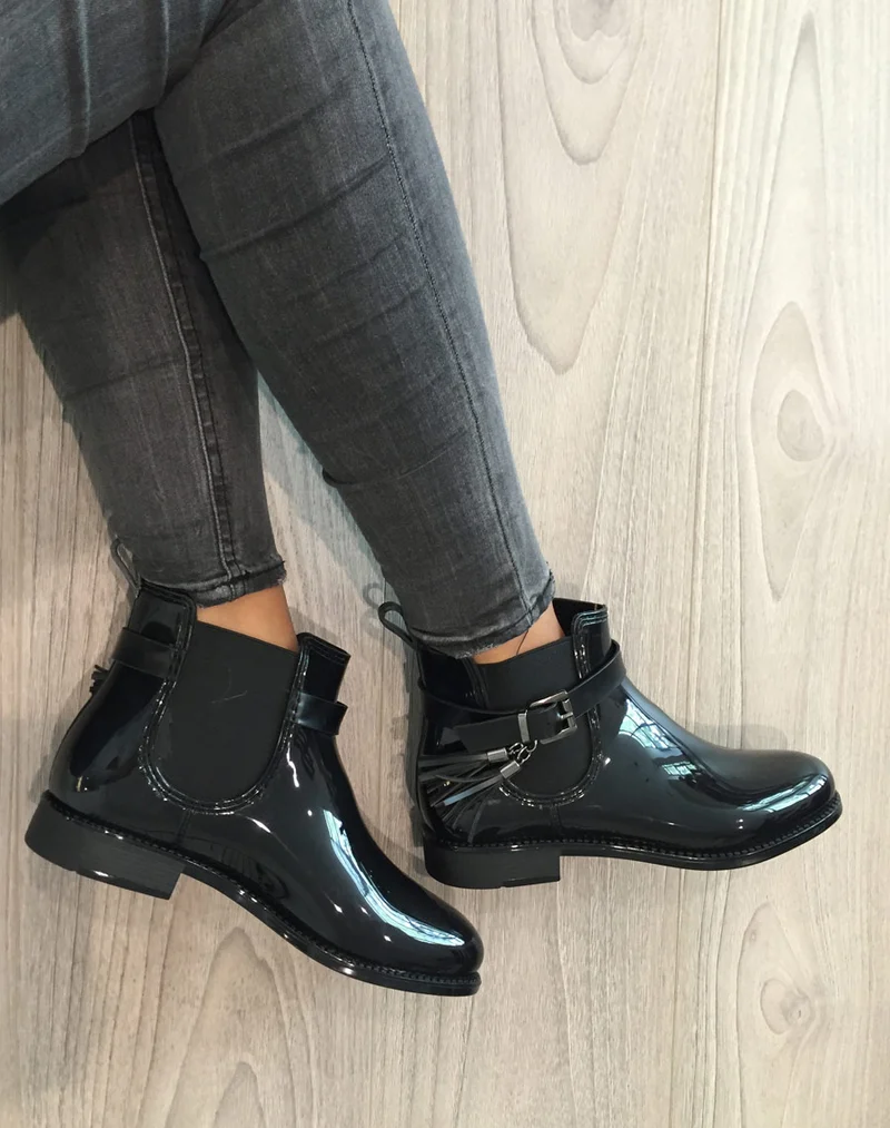 Bottines de pluie noires avec lanière