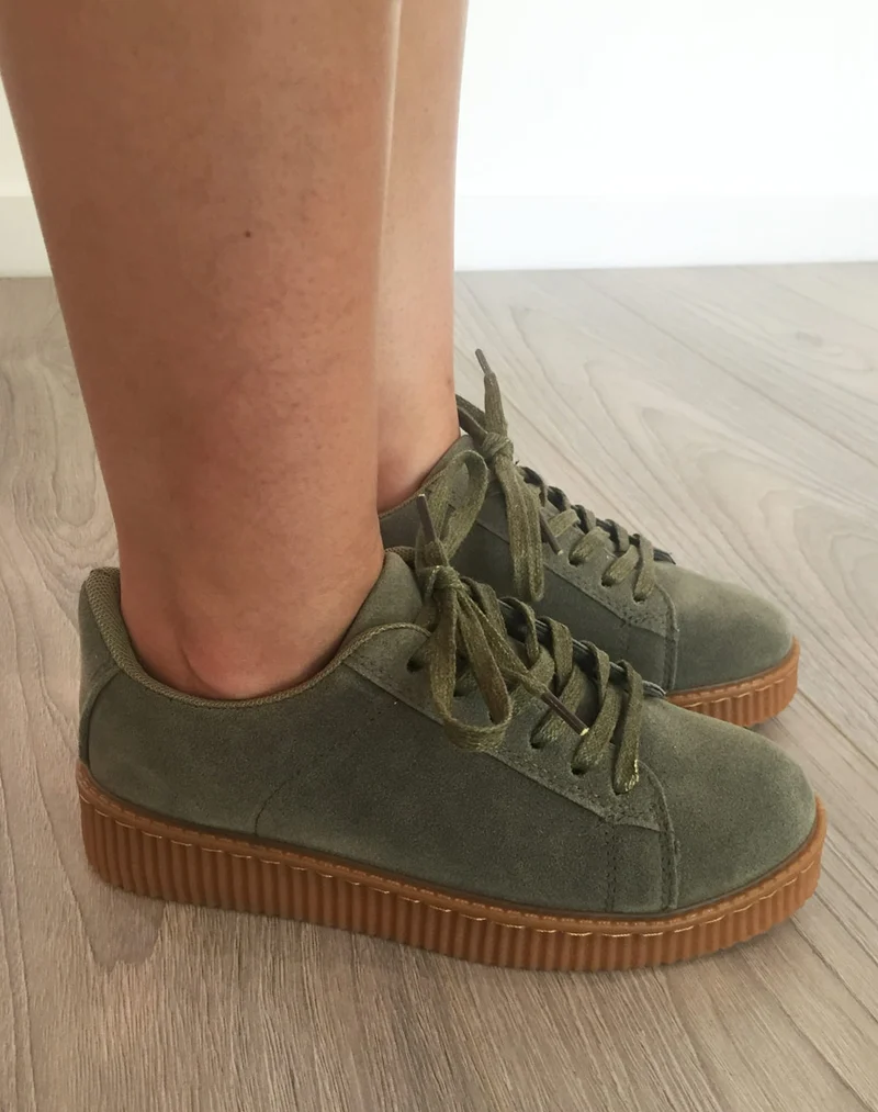 Baskets kaki avec grosse semelle