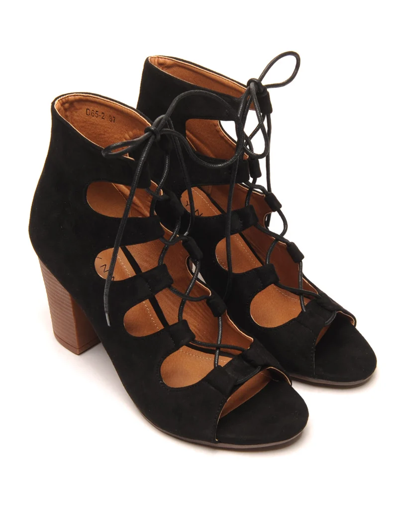 Low boots noire à bout ouvert