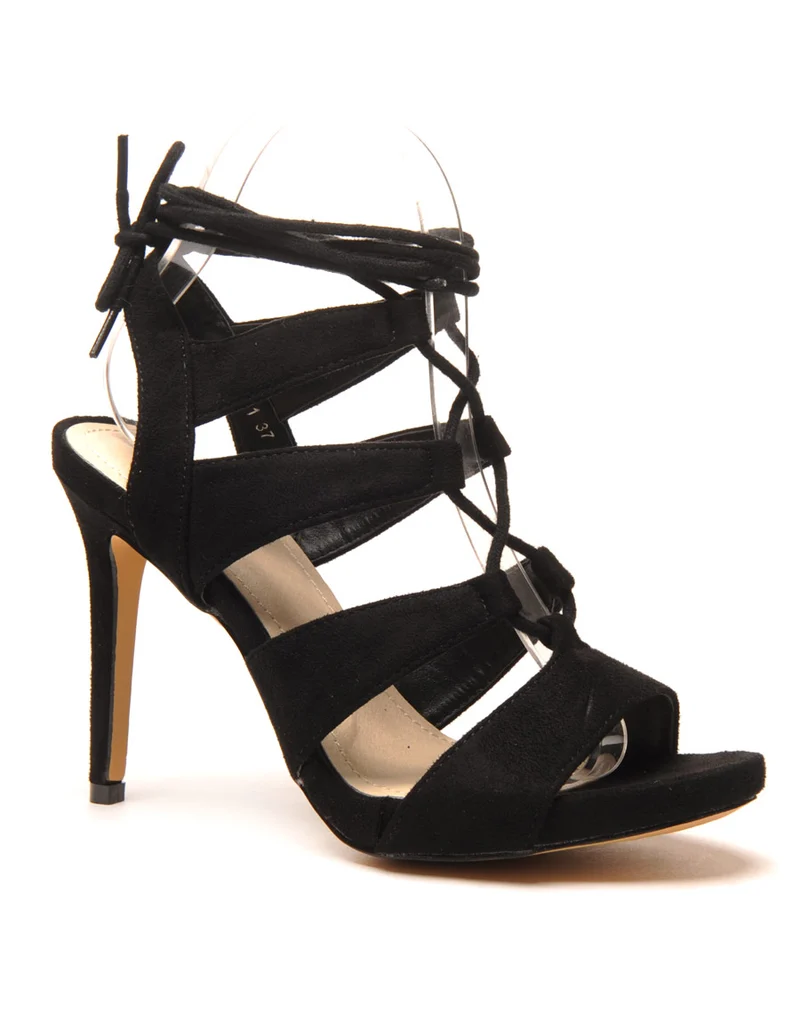 Escarpin noir lacé