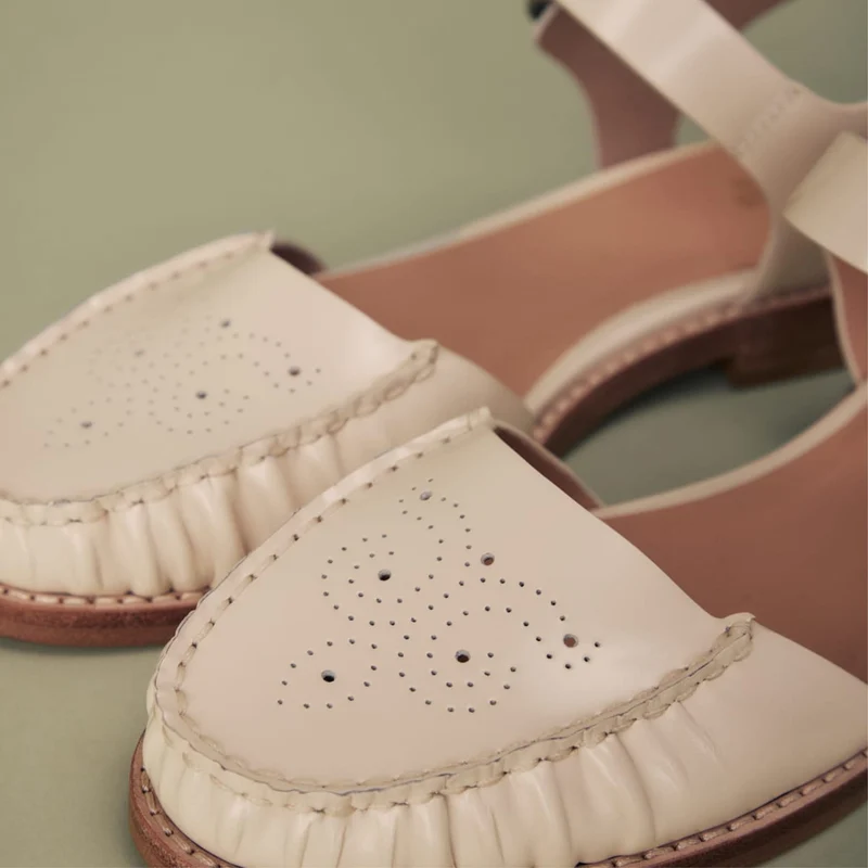 Women's Colette Closed Toe Sandal
