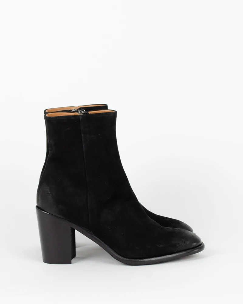 Boots jo ghost