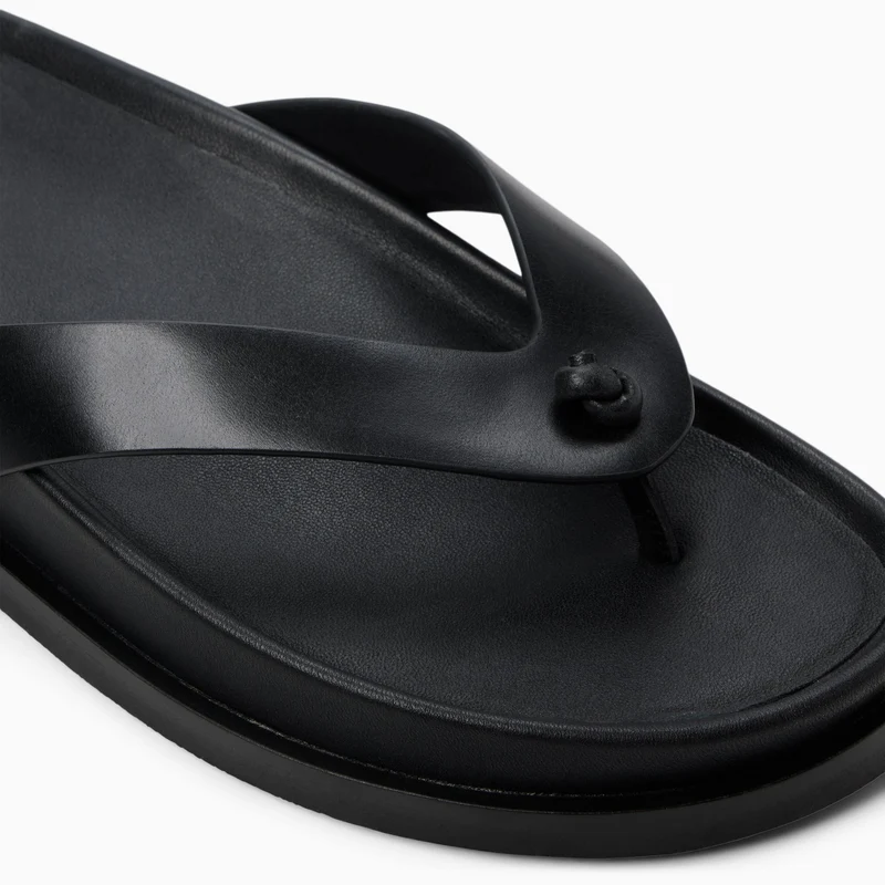 Women's Wynn Footbed Thong Sandal