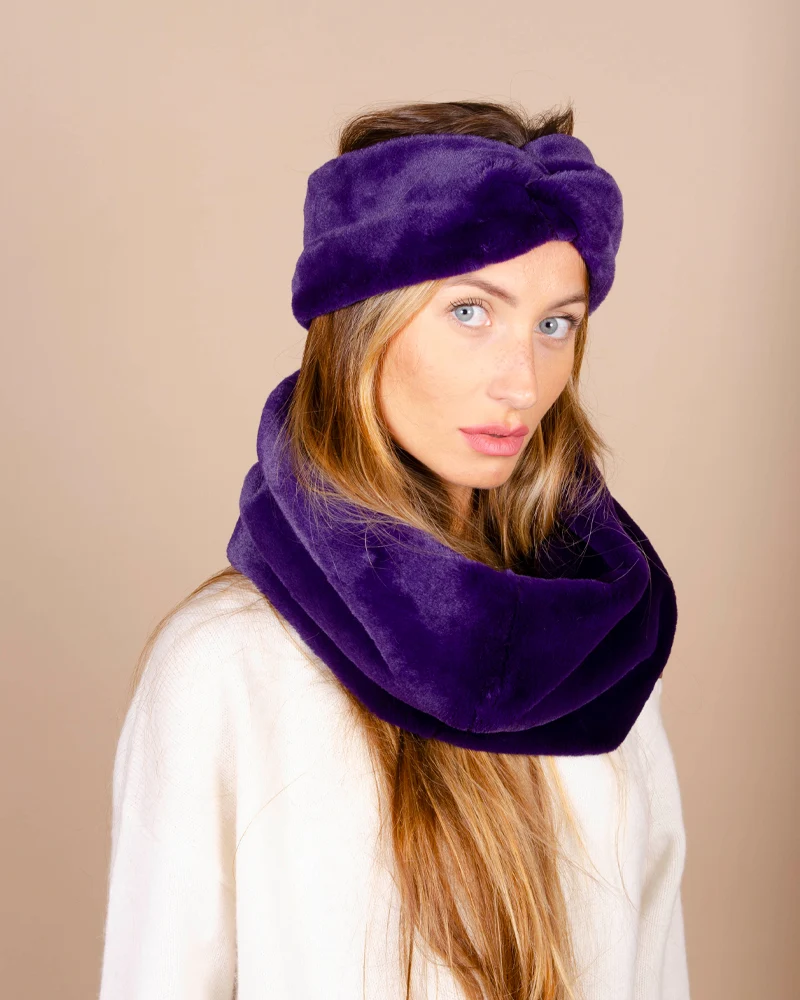 Snood lea clement
