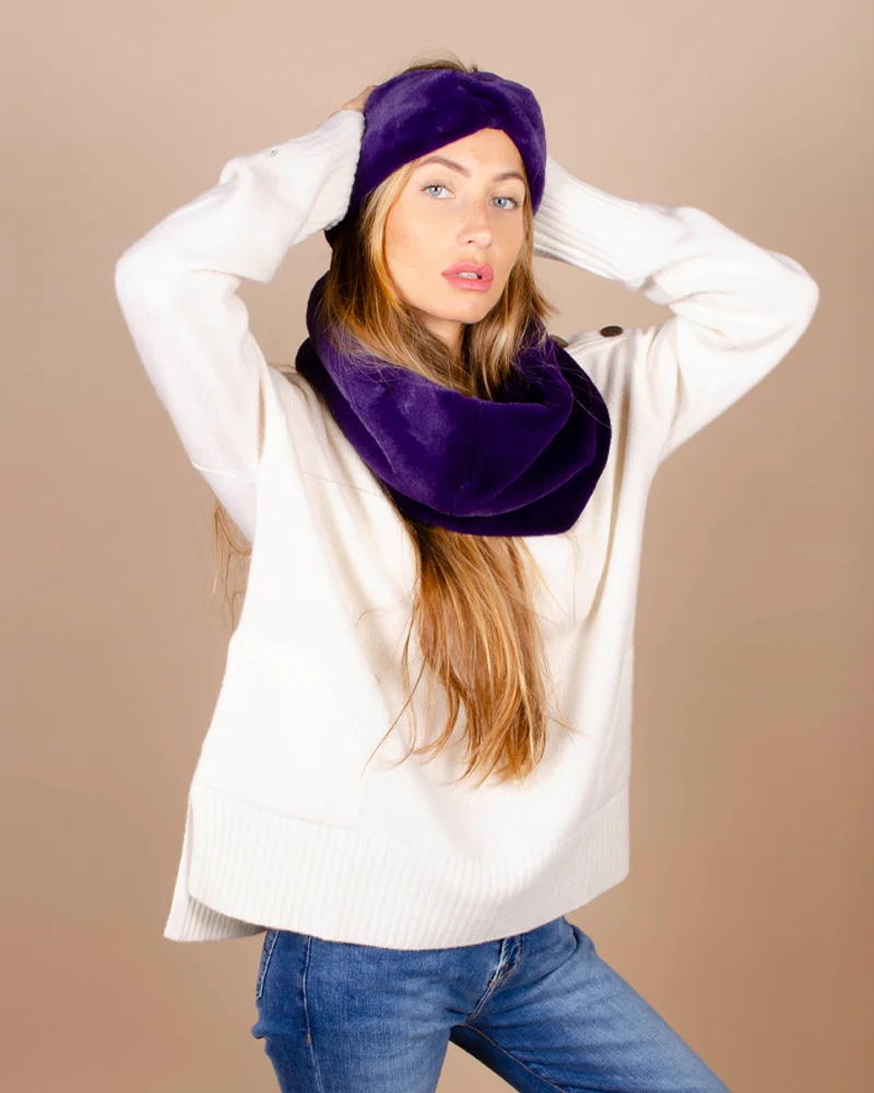 Snood lea clement