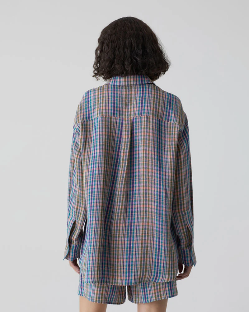 Chemise closed