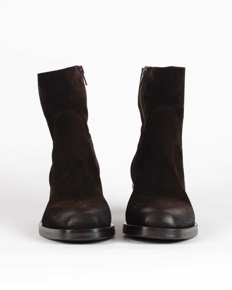 Boots aramis