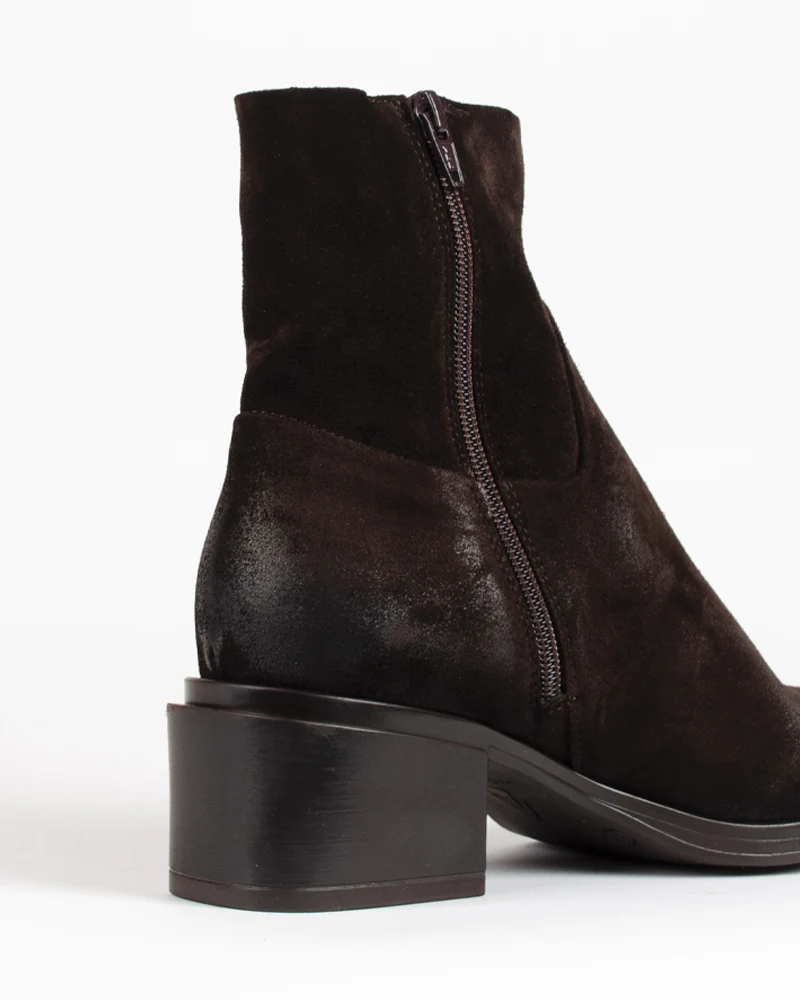 Boots aramis