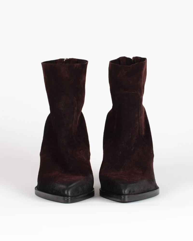 Boots thais