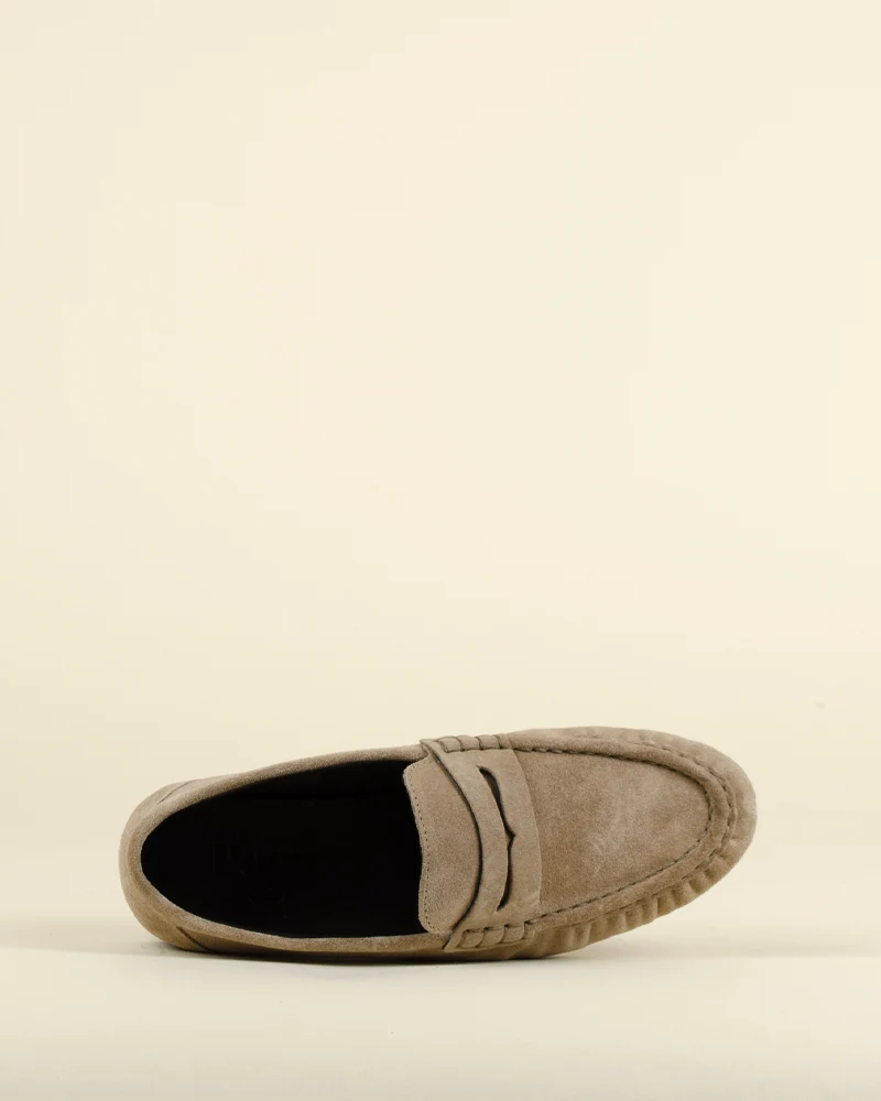 Mocassins posa