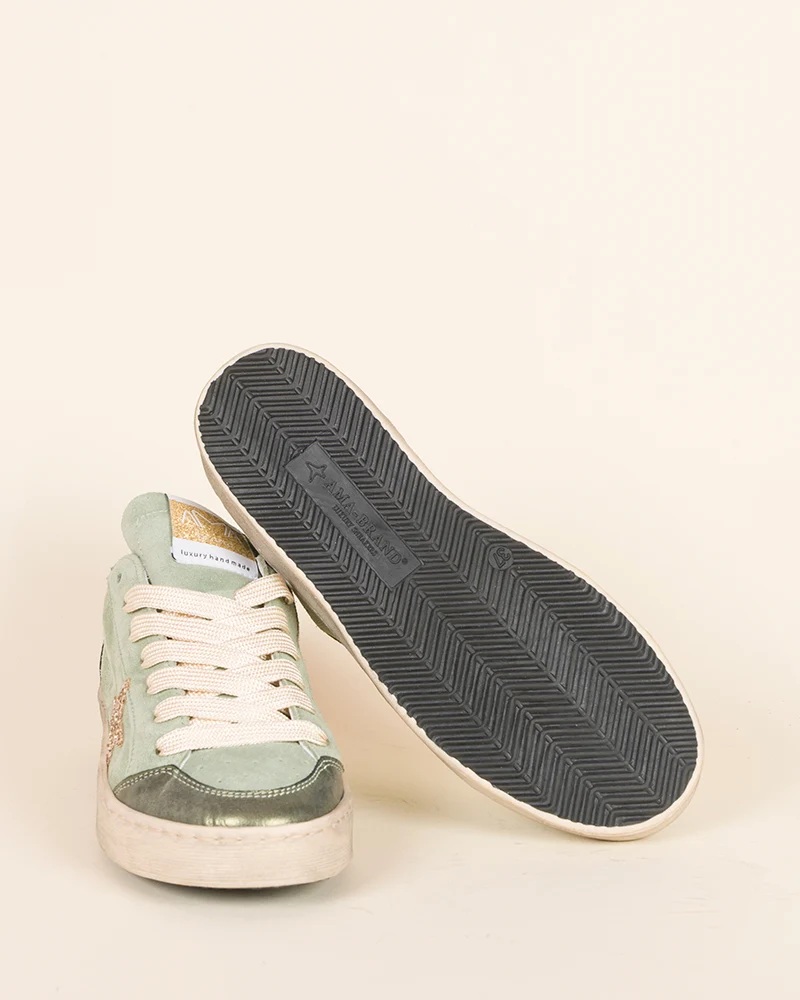 Baskets ama brand women