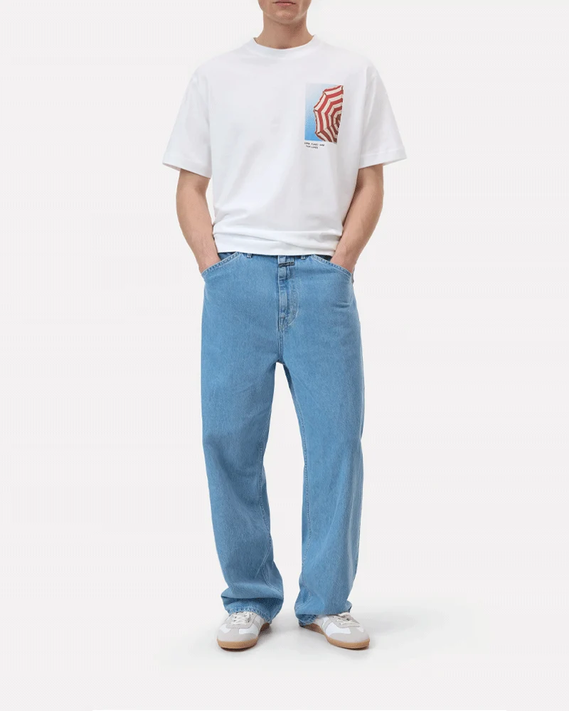 Tee shirt closed