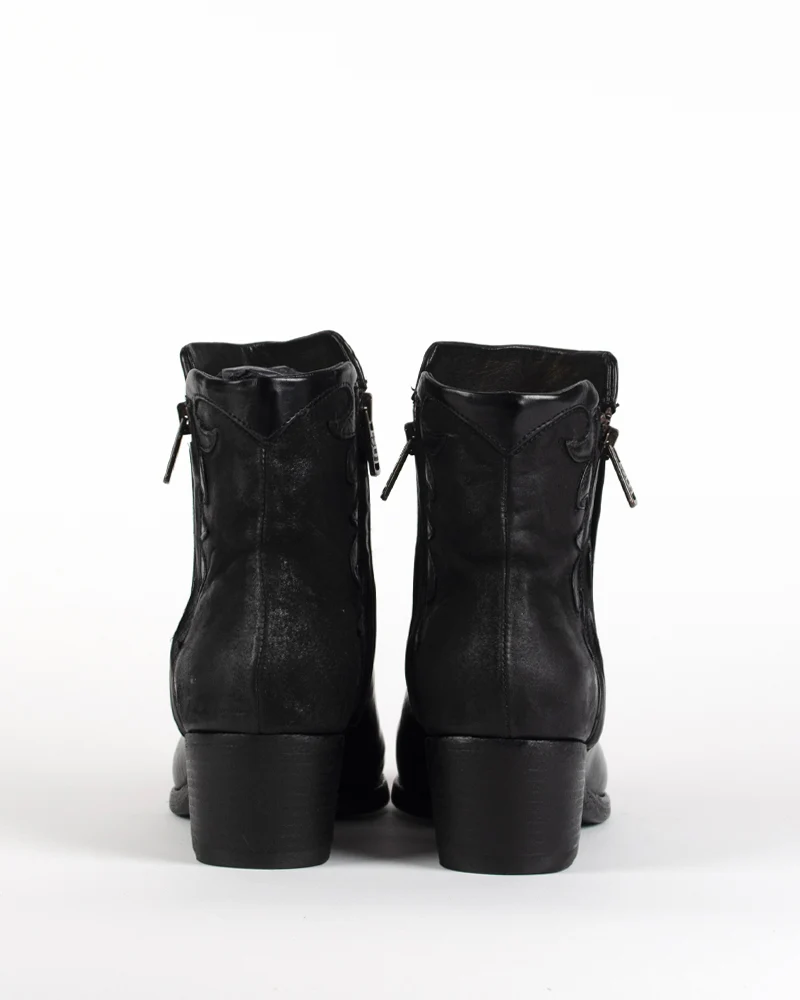 Boots king tartufoli
