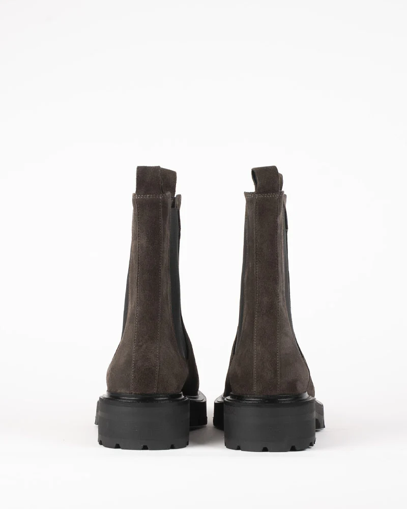 Boots billi bi