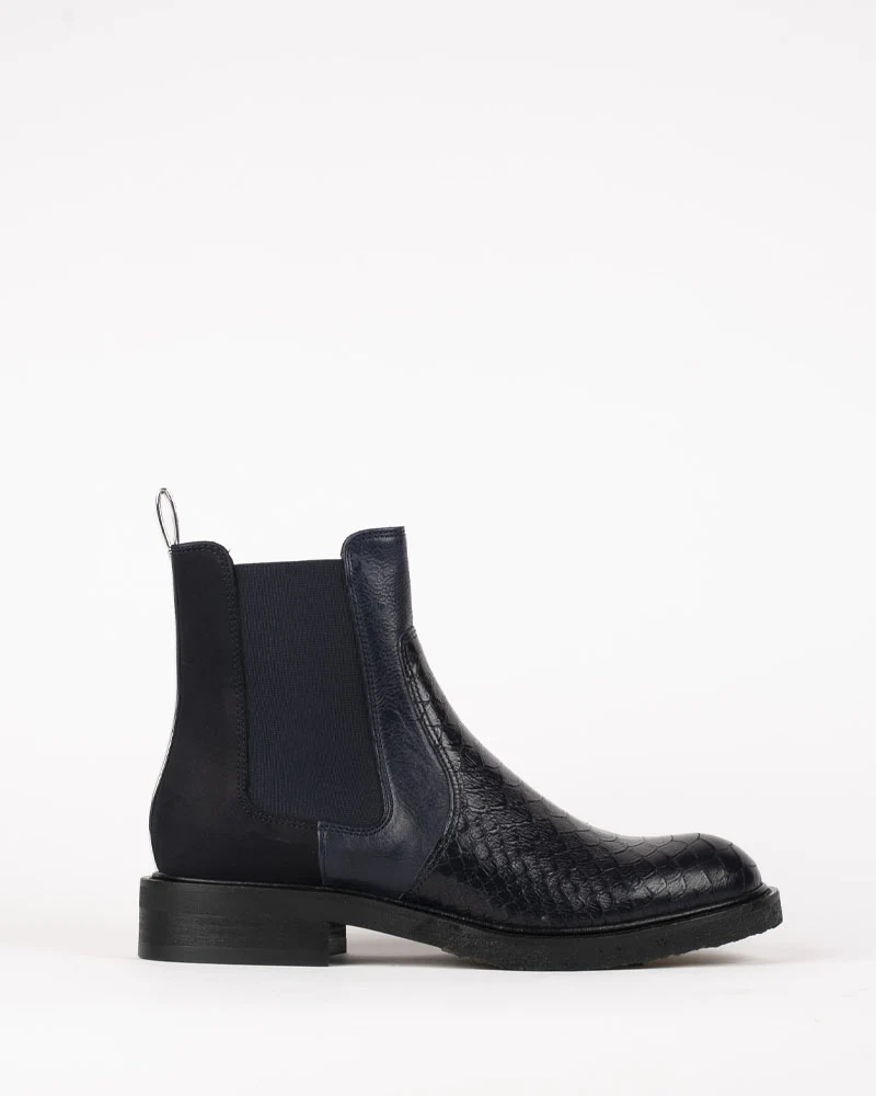 Boots billi bi