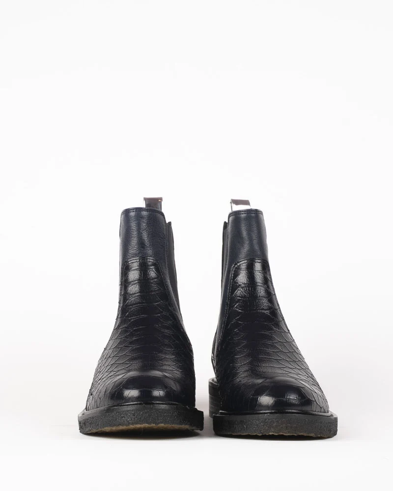 Boots billi bi