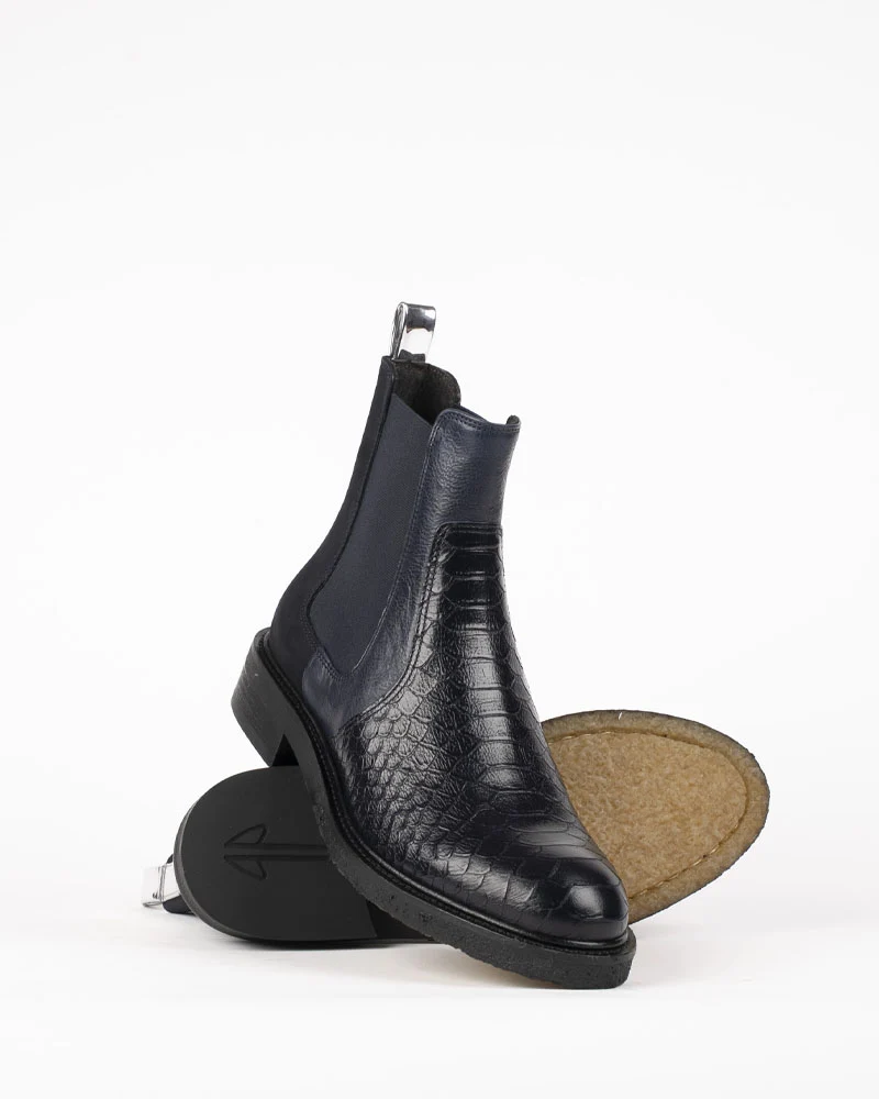 Boots billi bi
