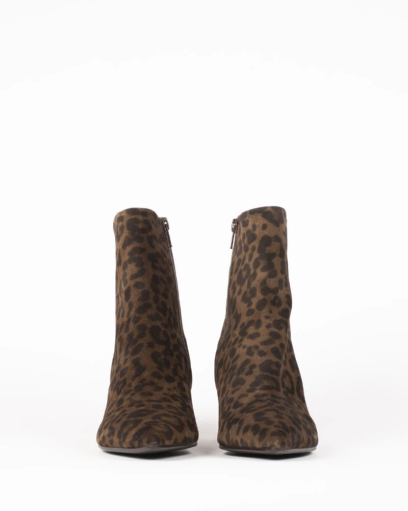 Boots billi bi