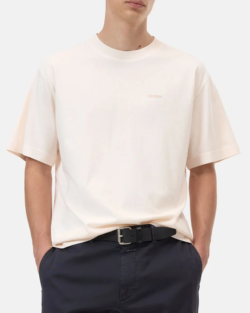 Tee shirt closed