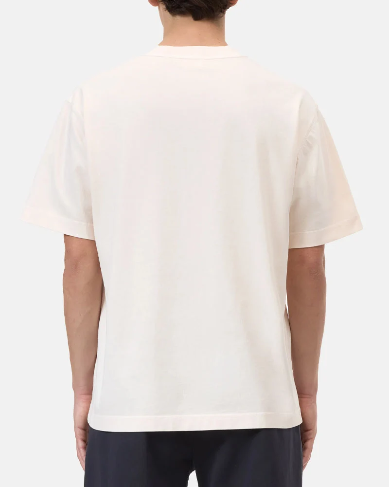 Tee shirt closed