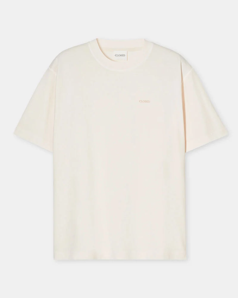 Tee shirt closed