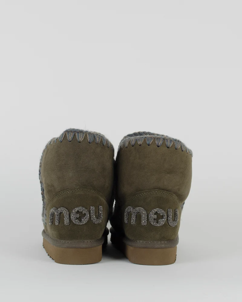 Boots mou