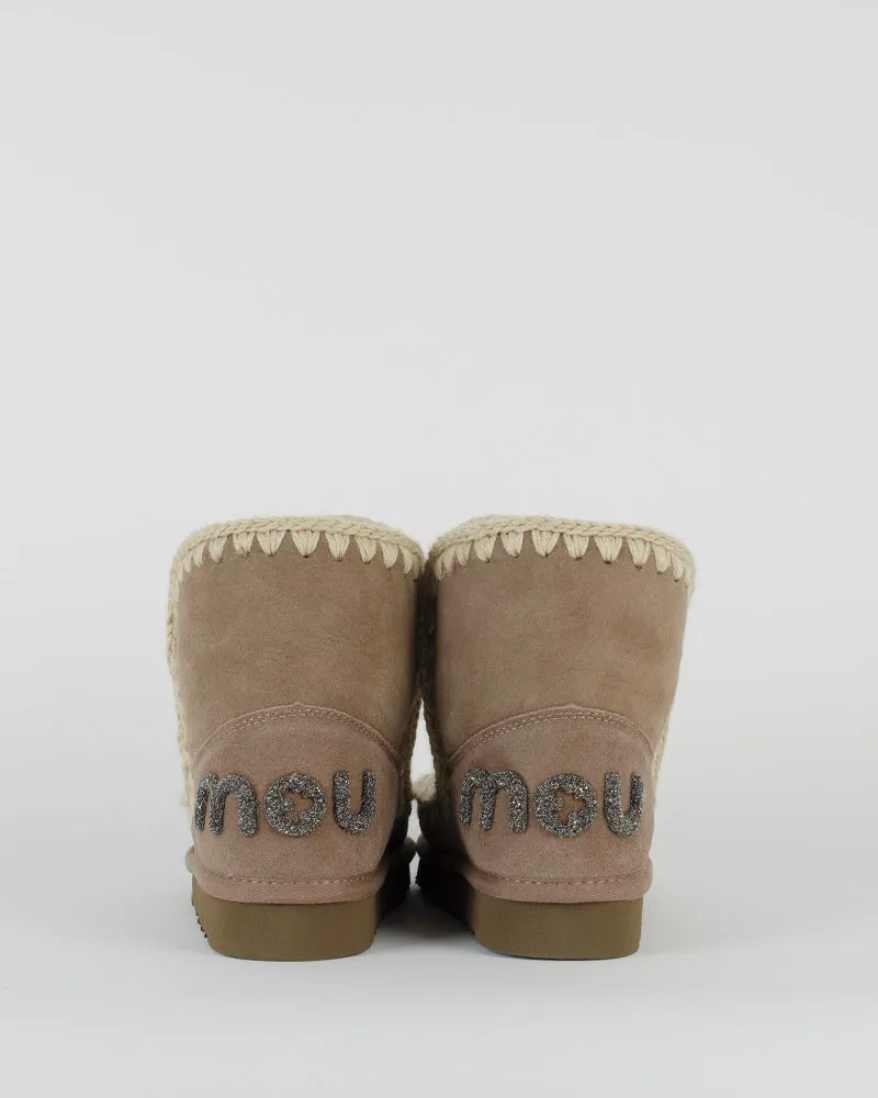 Boots mou
