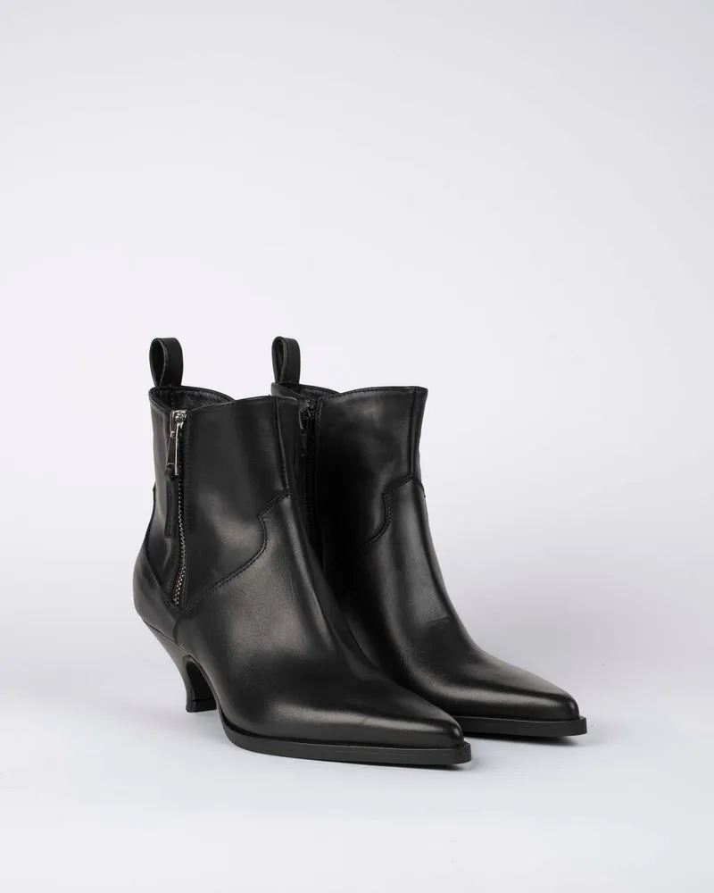 Boots elena iachi