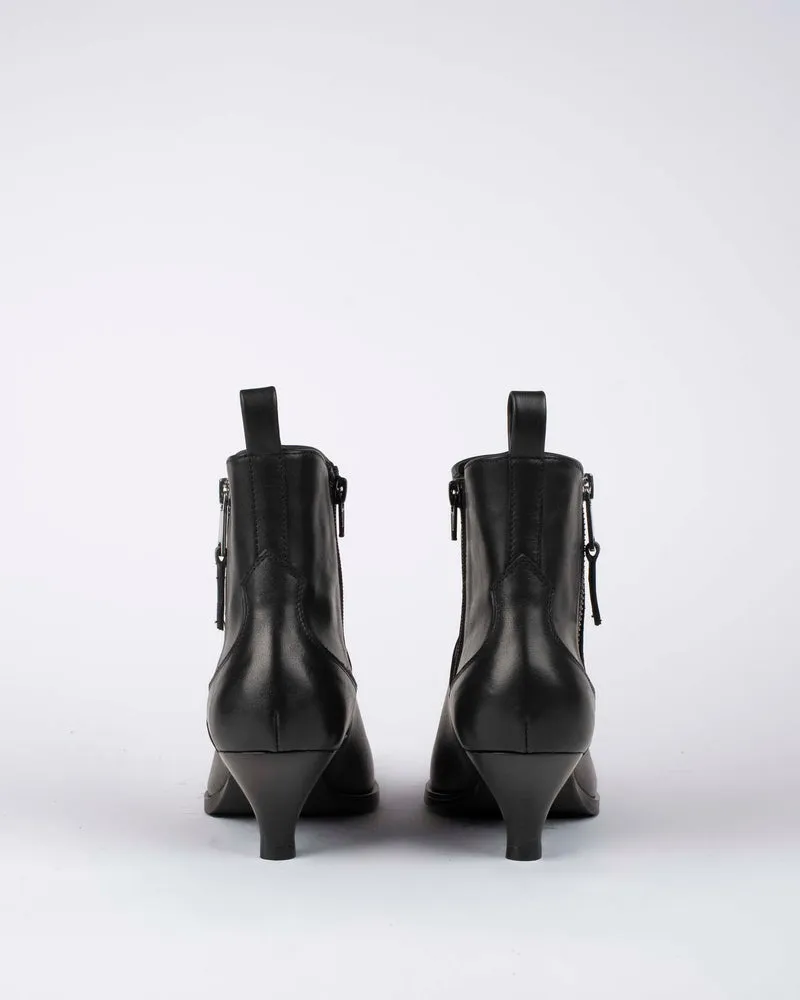 Boots elena iachi
