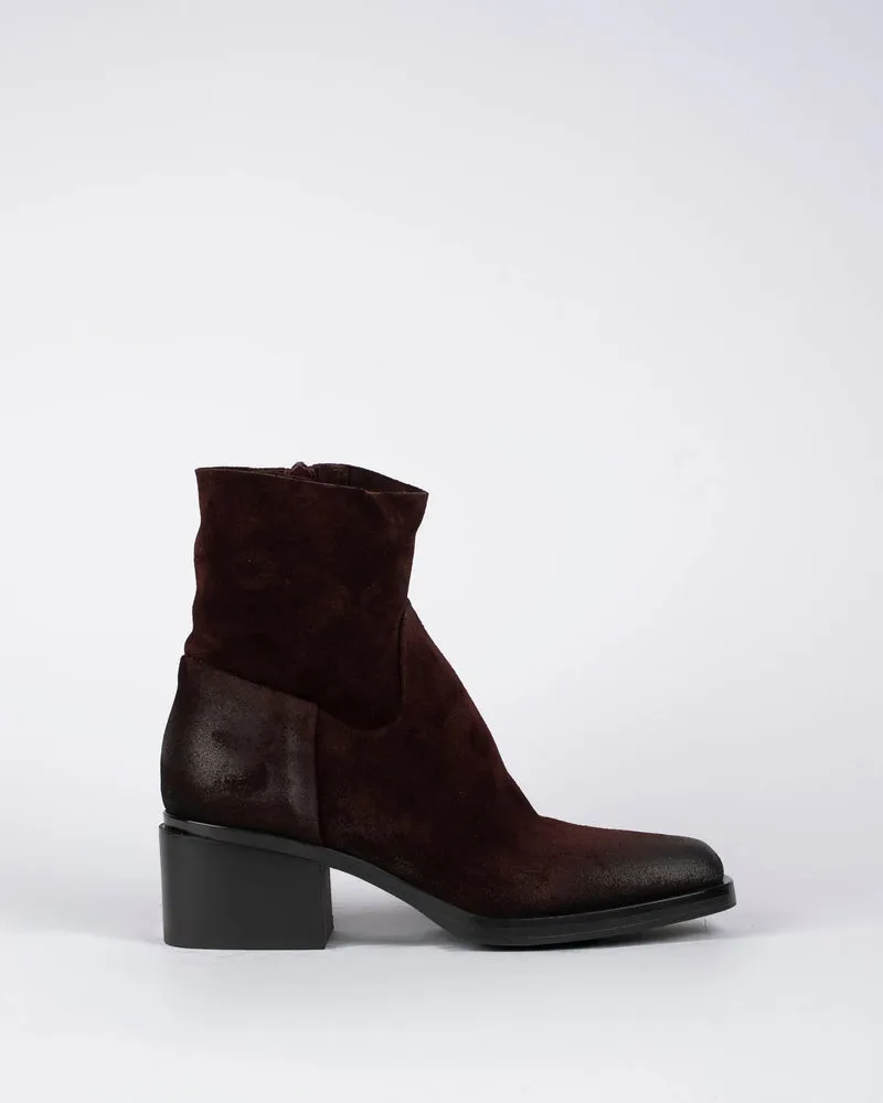 Boots elena iachi