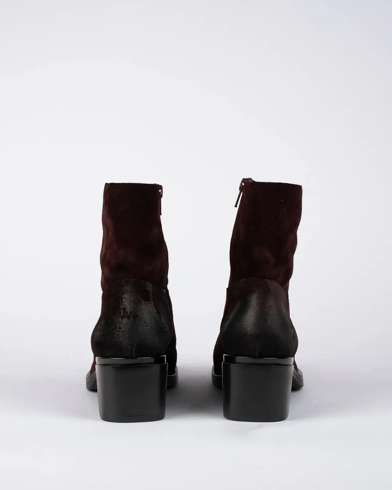 Boots elena iachi
