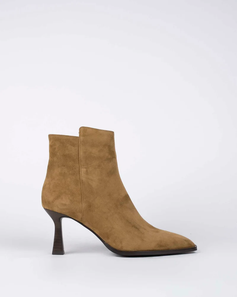 Boots lola cruz